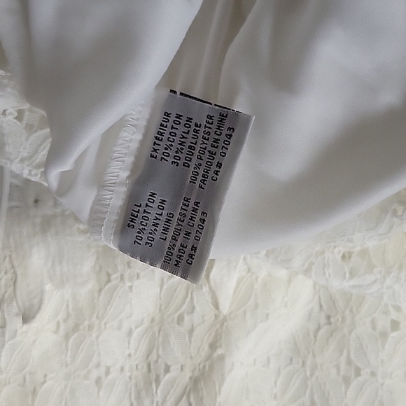 White dress - Picture 8 of 8